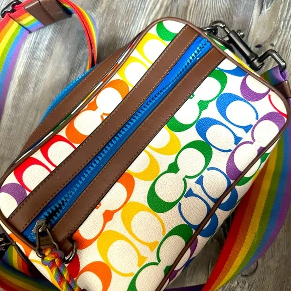 Limited edition, Coach pride bag, extremely rare and gorgeous